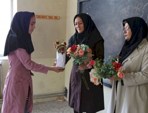 هدیه نقدی روز معلم ۱۴۰۵؛ مبلغ دقیق اعلام شد + زمان واریز